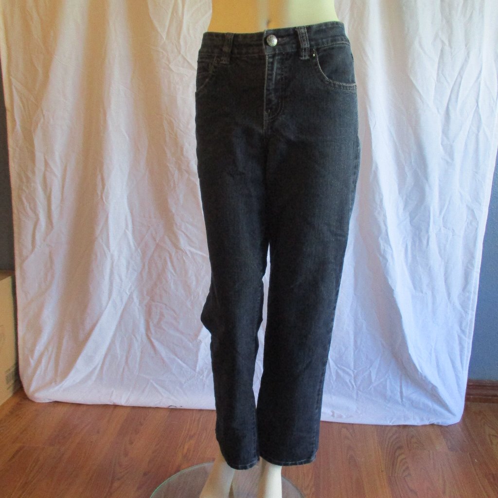 Bandolino Jeans Wiith Paocket Detailing